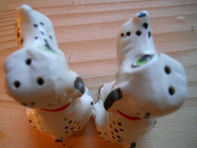 Winking Dogs Salt and Pepper Shakers Vintage Collectible image 3