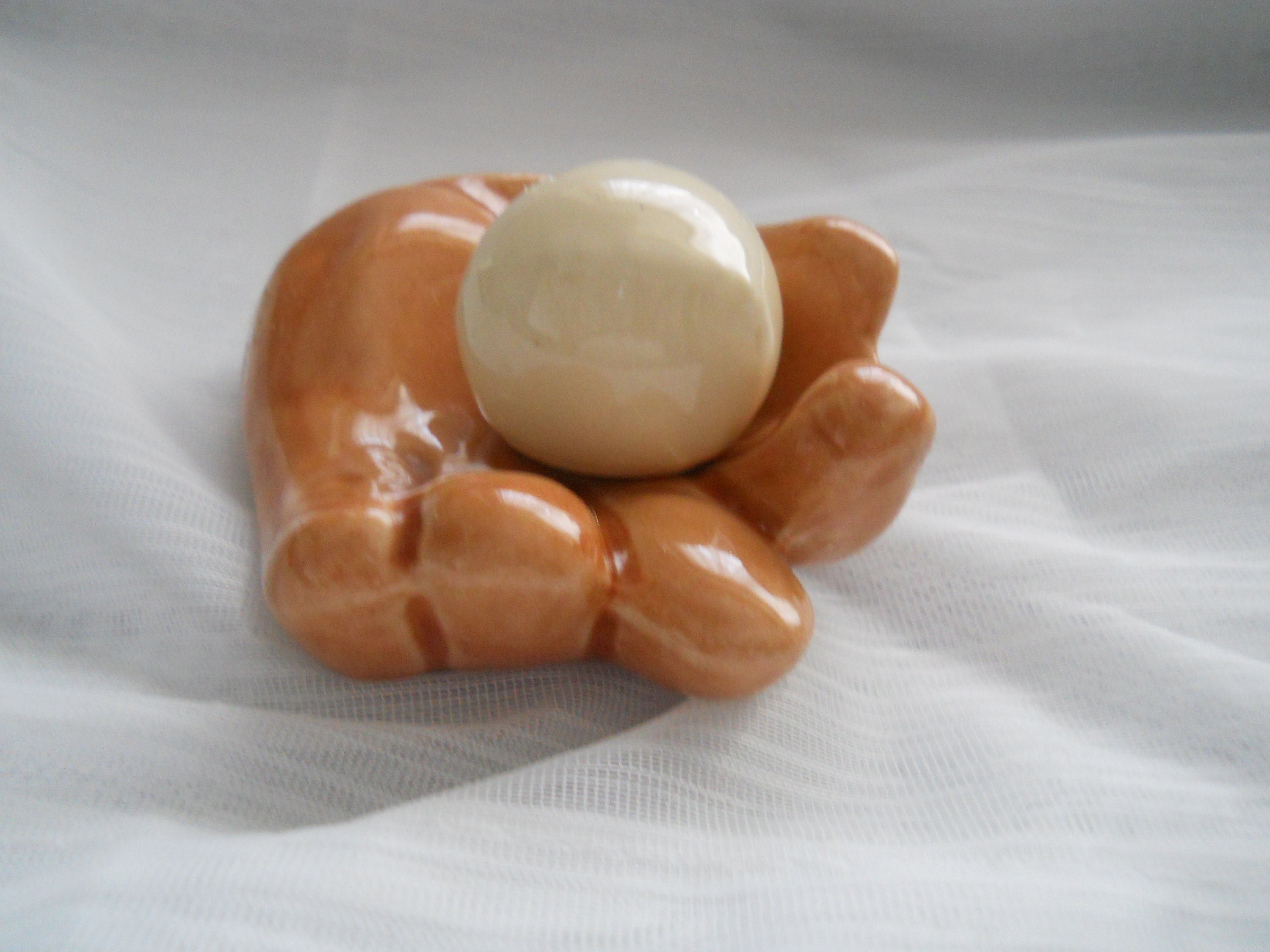 Baseball Glove and Baseball salt and pepper shakers vintage