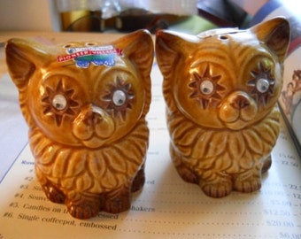 Bead Eyed Cats Salt and Pepper Shakers - Vintage, Collectible