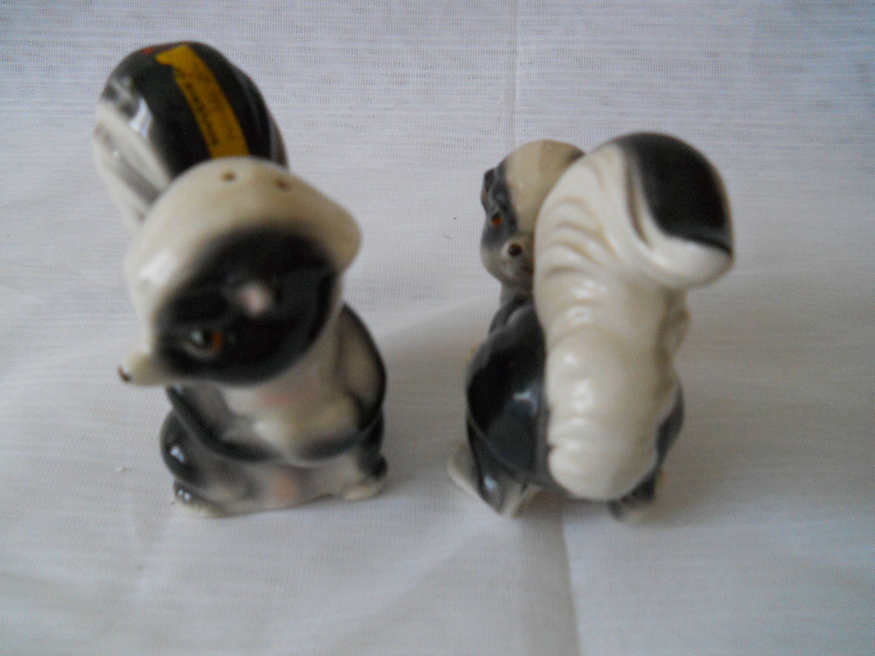 Relco Skunk Salt and Pepper Shakers vintage, collectible, animal, Japan
