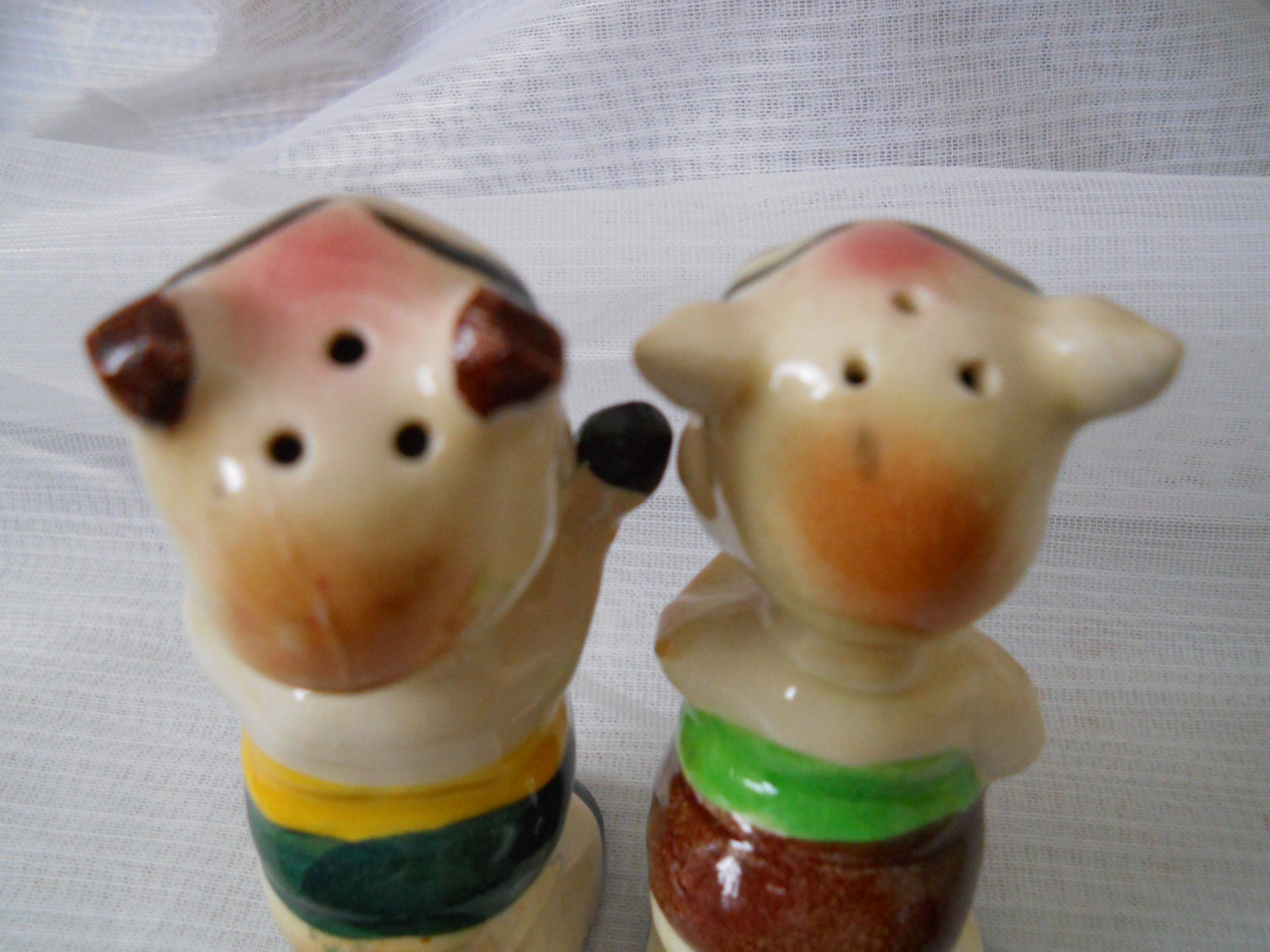 Pig Salt and Pepper Shakers vintage, collectible, Japan, animal