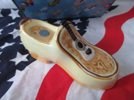 Elvis Guitar Loafer Salt and Pepper Shakers #47134 - collectible, vintage, Vandor