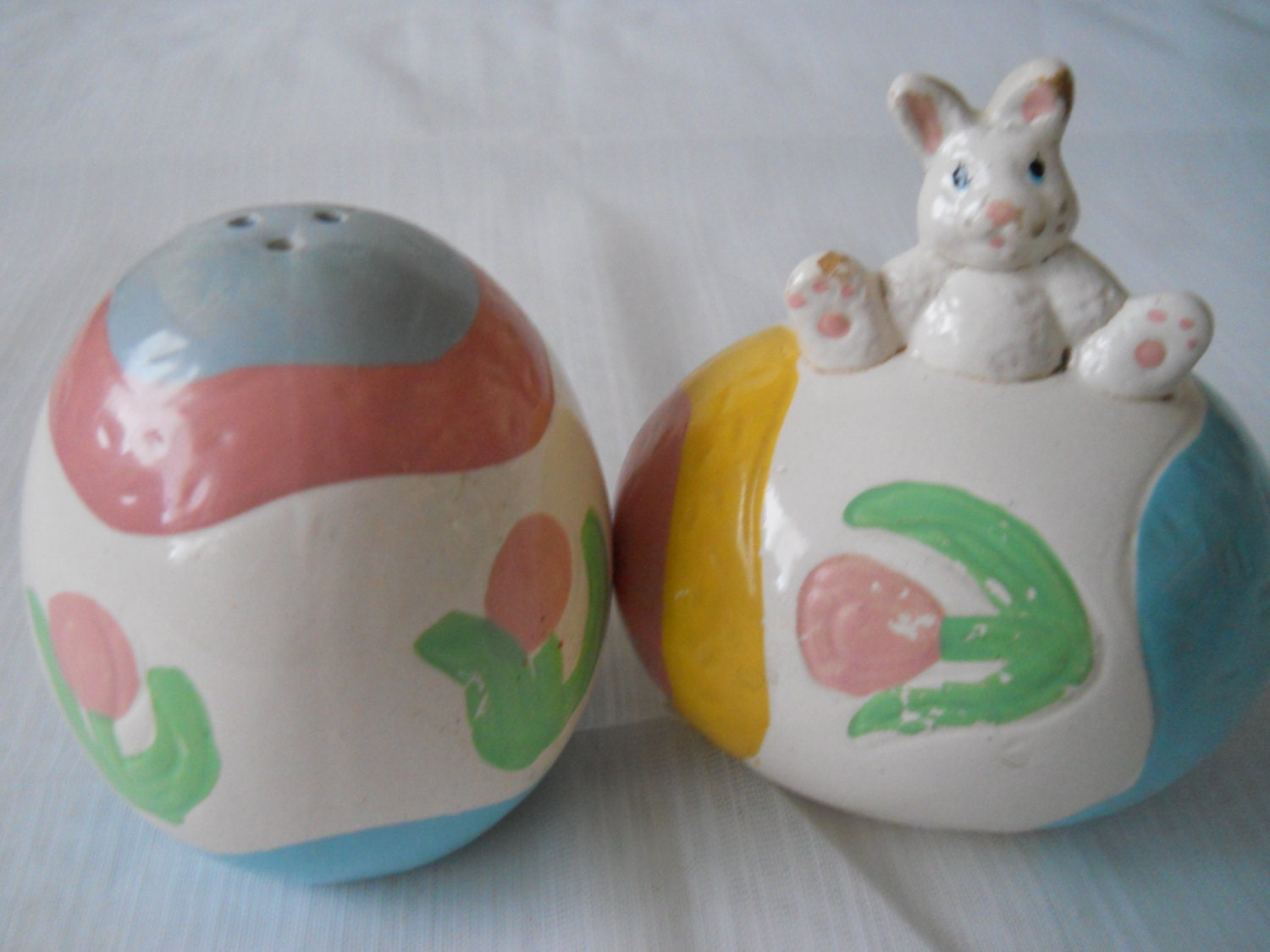 Bunny and Easter Egg Salt and Pepper Shakers vintage, collectible
