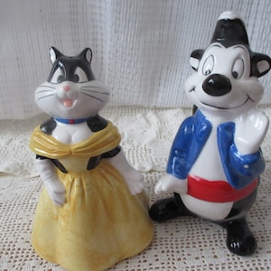 Pepe LePew and Penelope  Salt and Pepper Shakers - Warner Brothers, vintage, collectible
