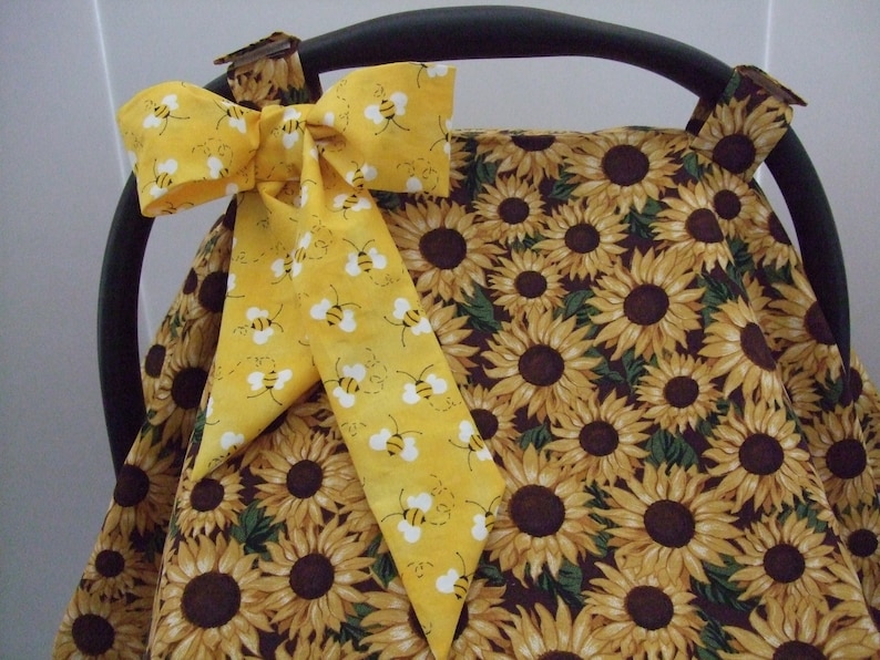 Adorable reversible 100/% cotton sunflowers and bees print infant car seat carrier tent canopy blanket cover.