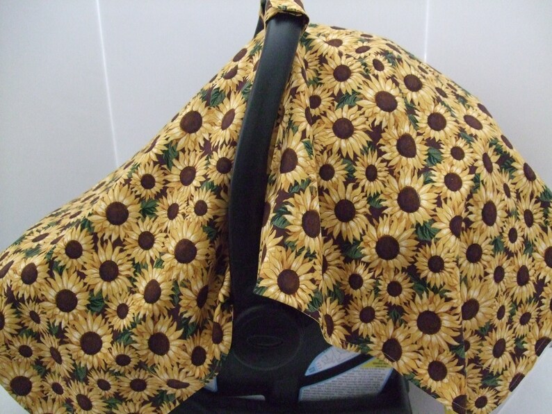 Adorable reversible 100/% cotton sunflowers and bees print infant car seat carrier tent canopy blanket cover.