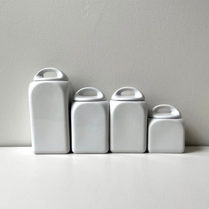 You choose!  Ceramic White Lidded Canister Jar 16 oz - 40 oz  / Small, Medium, or Large Vintage Pier 1 Porcelain Apothecary Jar with Lid