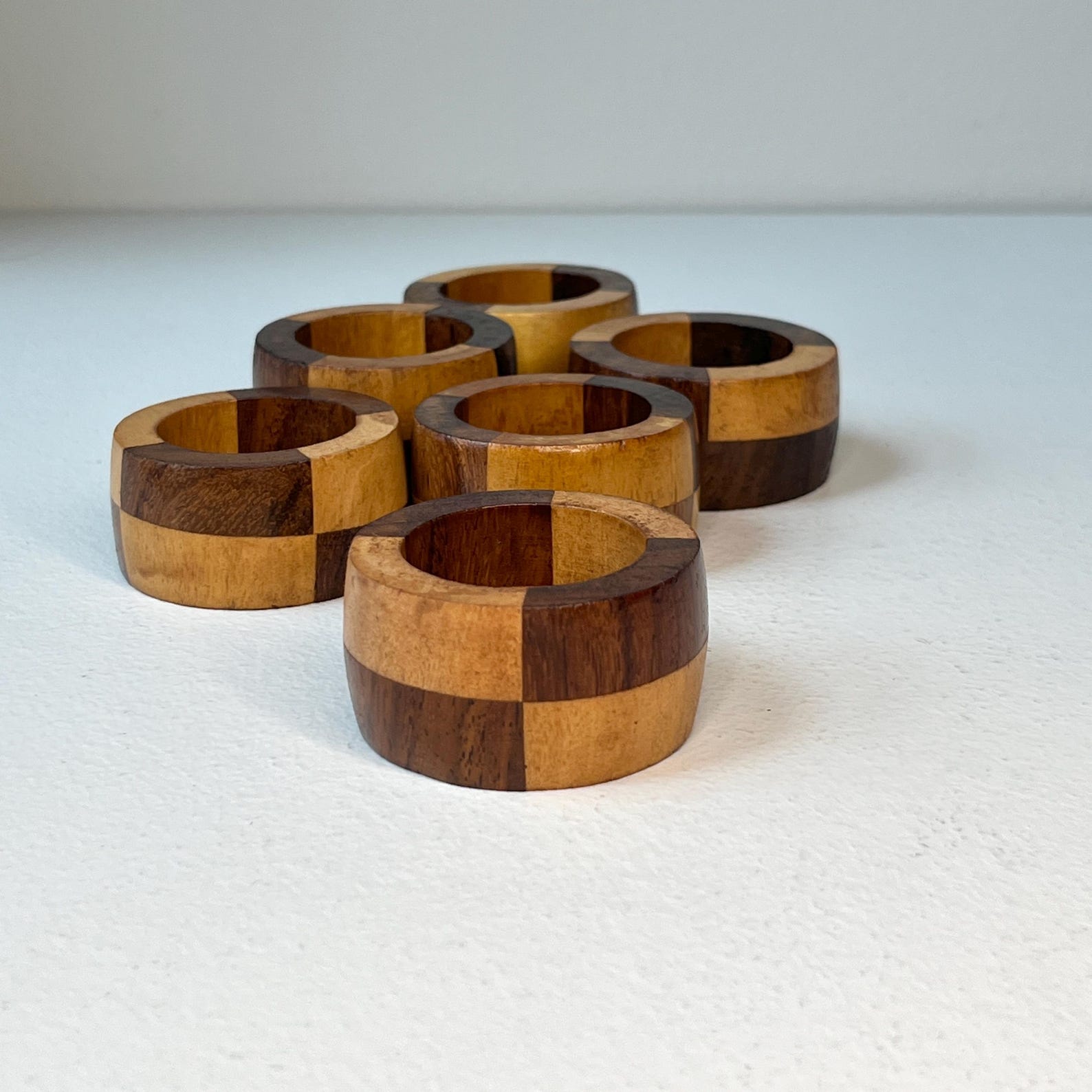 Set of 6 Vintage Wood Napkin Rings, Checkered Mid-Century Modern Tableware