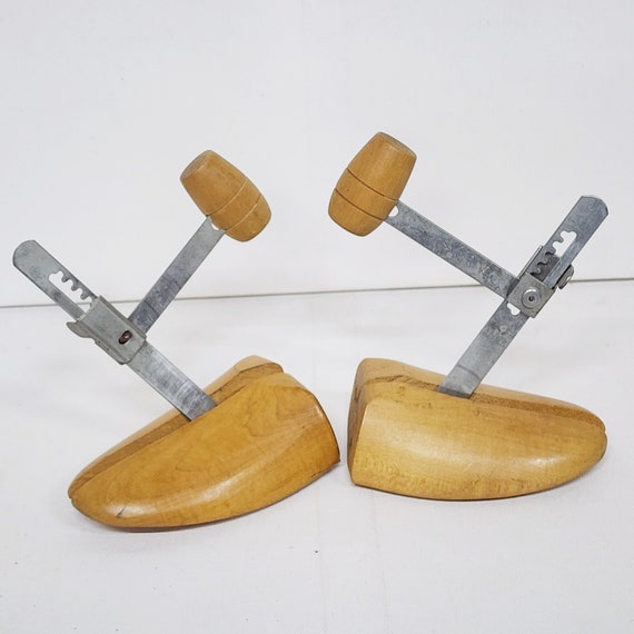 Shoe Tree Pair - Shoe Form - Shoe Keepers - 4 - i… - image 2