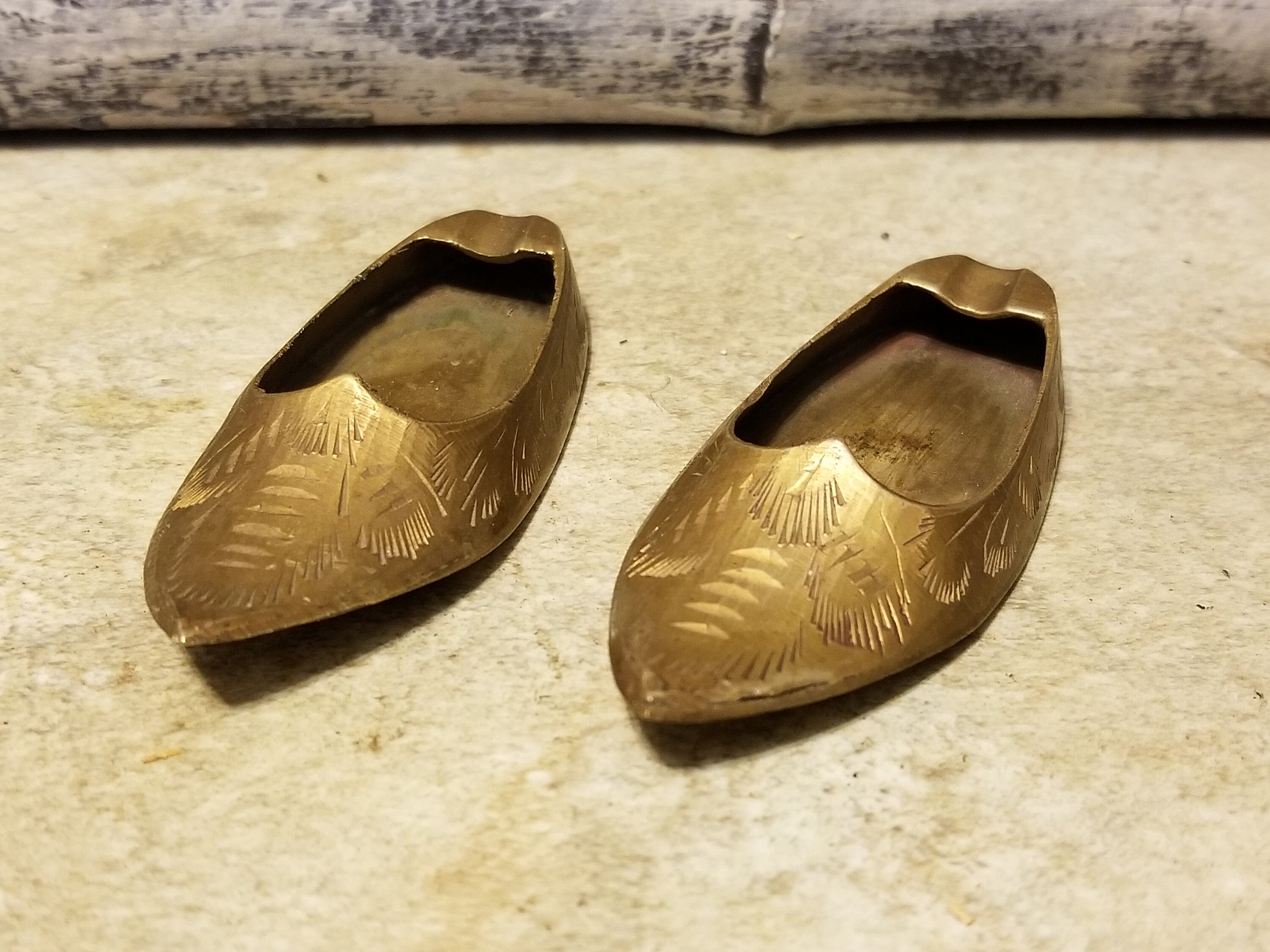Brass Shoe Ashtrays Set of 2 Item 3979-5 - Etsy Hong Kong
