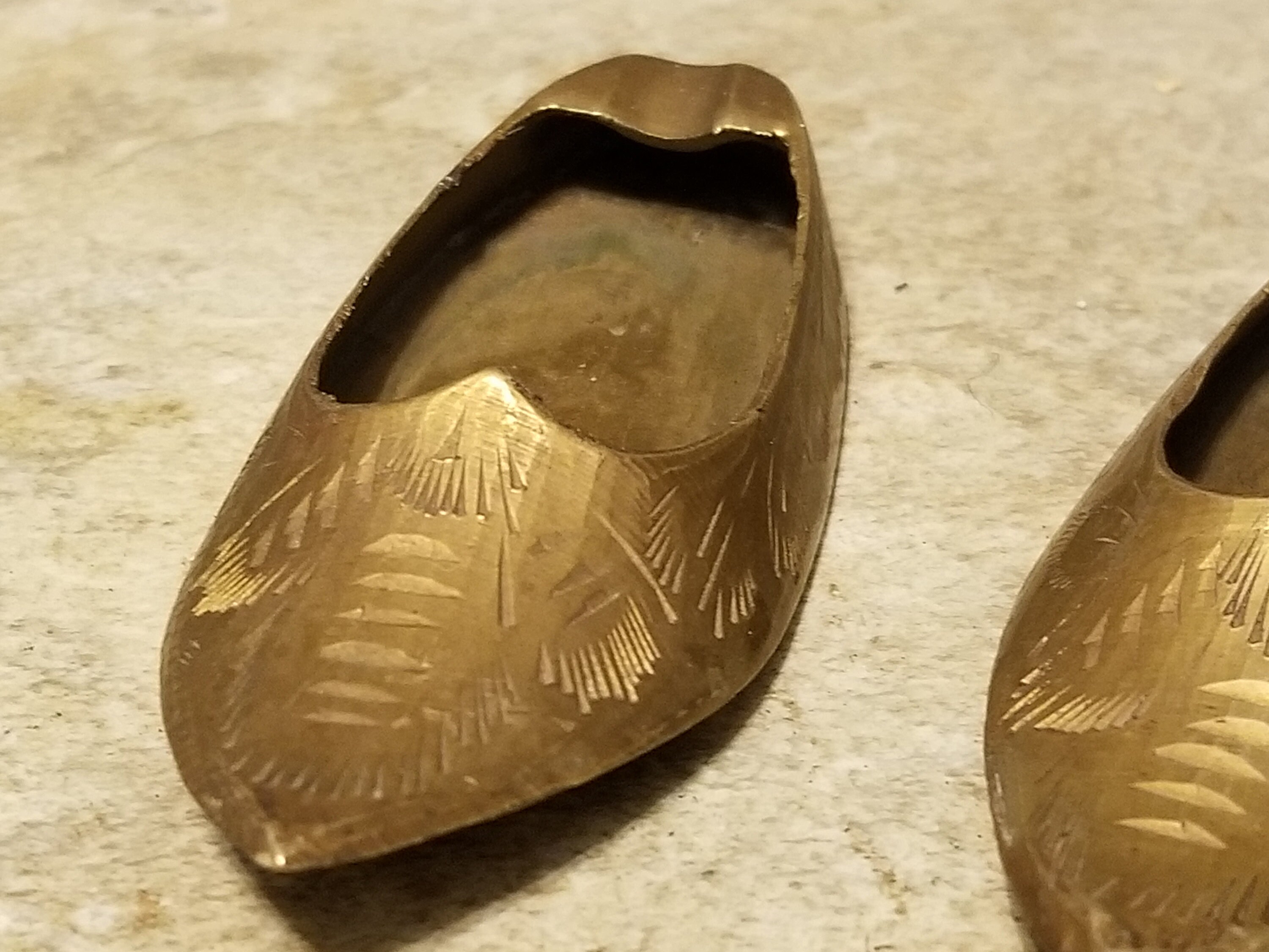 Brass Shoe Ashtrays Set of 2 Item 39795 Etsy Hong Kong