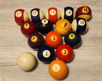 Full Set Mismatched Pool Balls - 16 pcs - item #5711