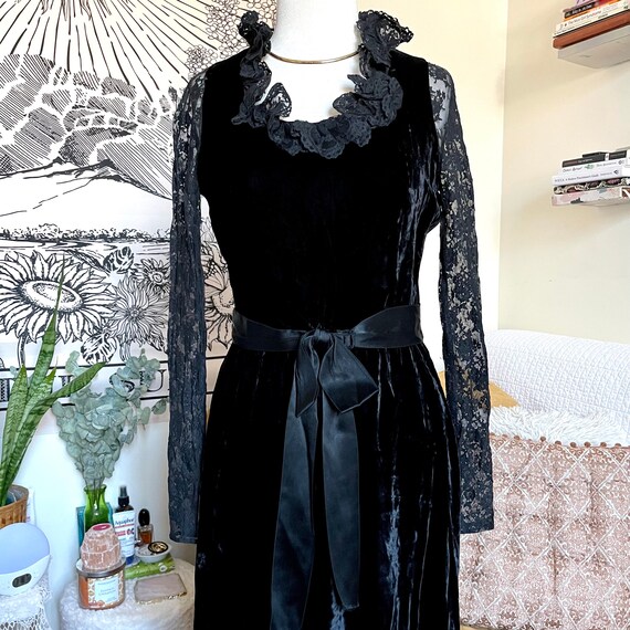 CityGirlEtsy Black Velvet Victorian Witchy Dress Xs-S