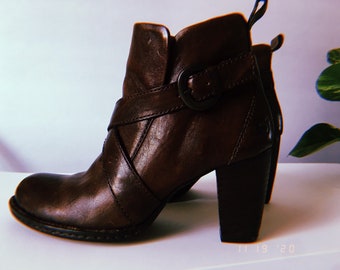 Born Chocolate leather booties sz. 6.5