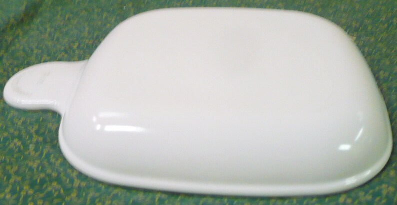 Sandwich Plate P 185 B Corning 6 Inch Read Below May Have Slight Wear Marks- No Chips Or Cracks Grab It