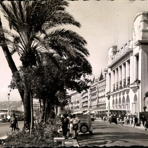 Pobieranie cyfrowe, Francuska Riwiera, Nicea Francja, Pocztówka vintage, Czarno-białe zdjęcie, Zdjęcie podróżnicze, Palmy, Grand Boulevard, Do druku√