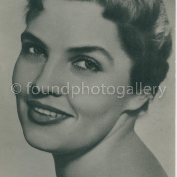 Vintage Postkarte, Schwarz Weiß Postkarte Foto, Foto von Frau Modell, Text auf der Rückseite, Vielleicht griechisch