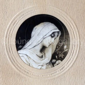 Digital Download, Virgin Mary Tondo With Mat, Round Artwork, Vintage Illustration, Religious, Printable Photo, Saint√