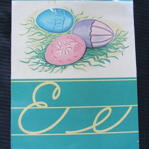 Tarjeta flash con imagen vintage - E Pascua // Suministros de decoración de pared del aula escolar laminada Escritura cursiva