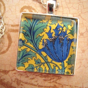 William Morris Era Floral Glass Pendant Wearable Art Deco Mission Style Design FREE Gift Pouch