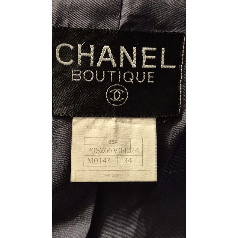 Vintage CHANEL Tweed Bouclé Jacket BLAZER Fall/Winter 1995 (95A) SZ 38 Lagerfeld image 8