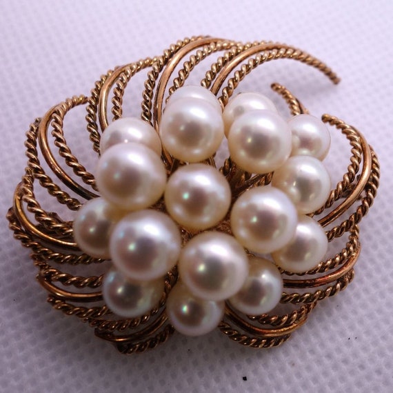 14KT GOLD & 17 Real Cultured Pearls f/ Japan on V… - image 4