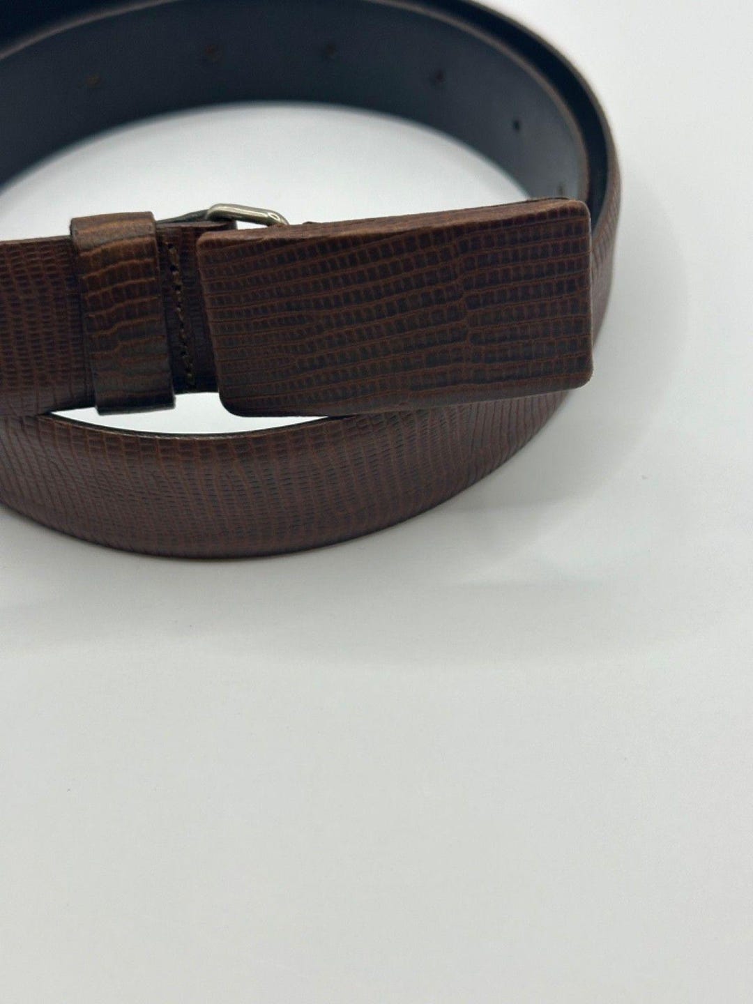 VTG Giorgio Armani Embossed 100% Italian Leather Brown  display picture 2