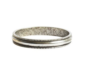 Nunn Design-Open Pendant-Beaded Large Circle-Single Loop-Antique Silver-Quantity 1