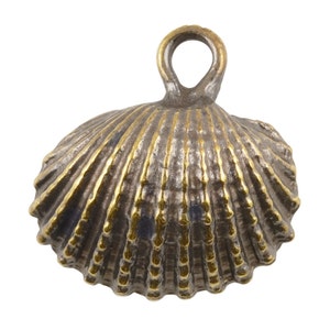 Casting Charm-20mm Cockle Shell-Antique Bronze-Quantity 1
