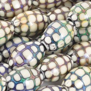 Mirage Mood Bead Ocean Pearl 19x13mm Color Changing Bead, Thermo Reactive Liquid Crystal Bead, Retro 70s Jewelry Supply, Single Focal Bead