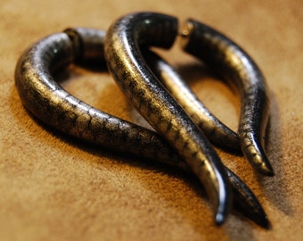 Fakers - Snakeskin Hooks - Earrings for Stretched Lobes - Faux Gauges