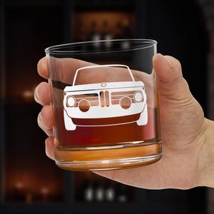 BMW 2002 Rocks Glass, Klasyczne naczynia do baru samochodowego, Prezent dla miłośnika samochodów, Szklanka do whisky BMW 2002, Prezent na Dzień Ojca, Prezent dla miłośnika samochodów