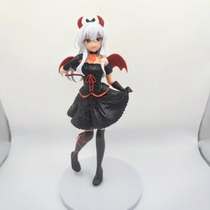 Taito Majo no Tabitabi Elaina Mały Diabeł wer. Figurka anime z PVC o średnicy 18 cm