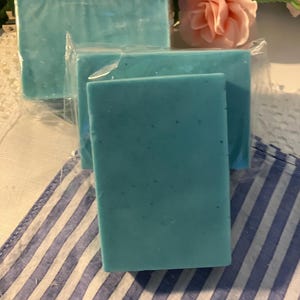 Handmade Glycerin & Goatmilk Based Soap Bars~Quality Ingredients~RAINFOREST SANDALWOOD~4oz
