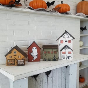 Halloween Wooden House Set: Hand Painted Spooky 3D Decor