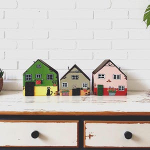 Rustic Mini Wooden Houses : Hand-Painted 3D Small House Set