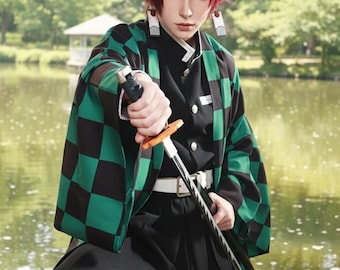 15 Tage zum Herstellen -•- „Wasseratmen“ – individuelles Tanjiro Kamado Cosplay-Kostüm, komplette Uniform, karierter Haori und schwarzes Outfit, Anime Demon Slayer Cosplay