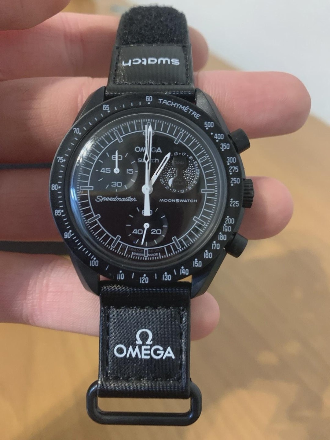 Swatch X Omega Moonswatch Mission to the Moonphase Snoopy – New
