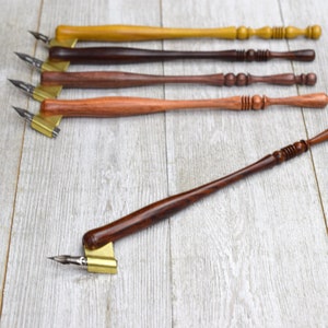 Wood Oblique Calligraphy Pen (One in Choice of Colors)