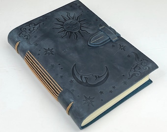 Blaues Leder Journal Sonne Mond Sterne Celestial Embossed Design Blanko Papier