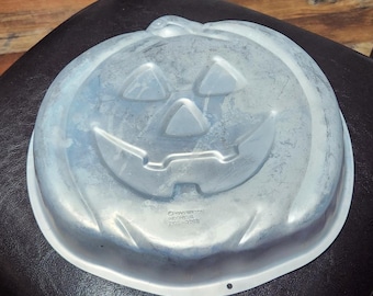 PUMPKIN HALLOWEEN PAN 1981