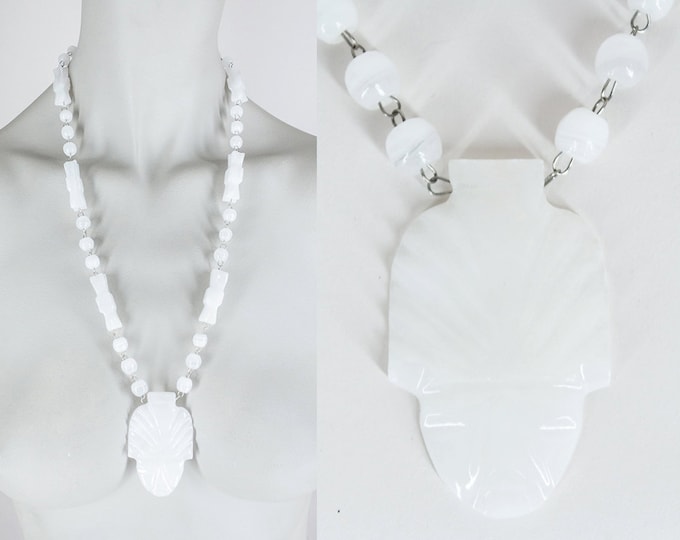 Vintage 70s Necklace / 1970s White Crystal Agate Mexican Tribal Mask Beaded Necklace