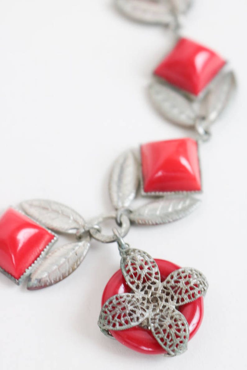 Vintage 40s Necklace 1940s Red Glass Cabochon and Silver Tone Leaves Choker Necklace