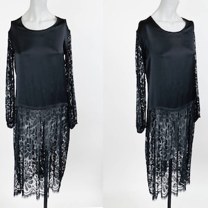 Vintage 20s Dress / 1920s Black Silk and Lace Drop Waist Tunic Dress XS S