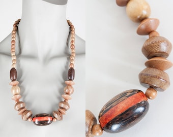 Vintage 80s Necklace / 1980s Chunky Geometric Wood Bead Necklace