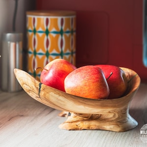 Olive Wood Fruit Bowl with Green Resin – Handmade Decorative Bowl – Organic Modern Design – Unique Home Decor