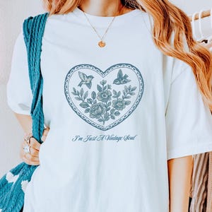 Vintage Soul Shirt , Blue Toile Heart Floral Graphic Tee, Retro Aesthetic Unisex Shirt , Vintage Shirt, Gifts for Women, Gifts for Ladies
