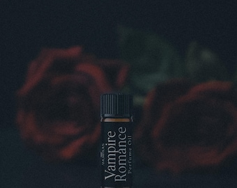 Vampire Romance Perfume, Funereal Lily And Coffin Wood, Gothic Fragrance