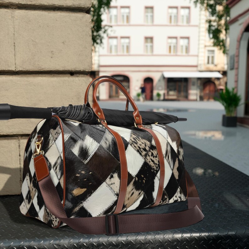 Wasserdichte Reisetasche mit Patchwork-Rindsledermuster | Weekender-Tasche mit Lederbesatz Bild 2