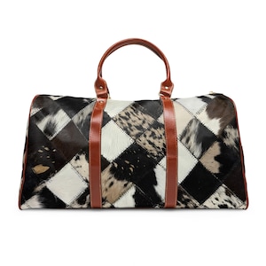 Bolsa de viaje impermeable con estampado de retazos de piel de vaca / Bolsa de fin de semana con ribete de cuero